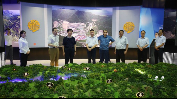 省人大常委會(huì)黨組書記、副主任王璽玉一行蒞臨金徽股份視察項(xiàng)目建設(shè)工作